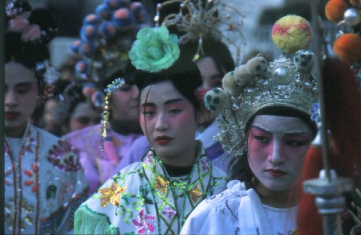 nouvel_an_chinois_3.jpg (41535 octets)
